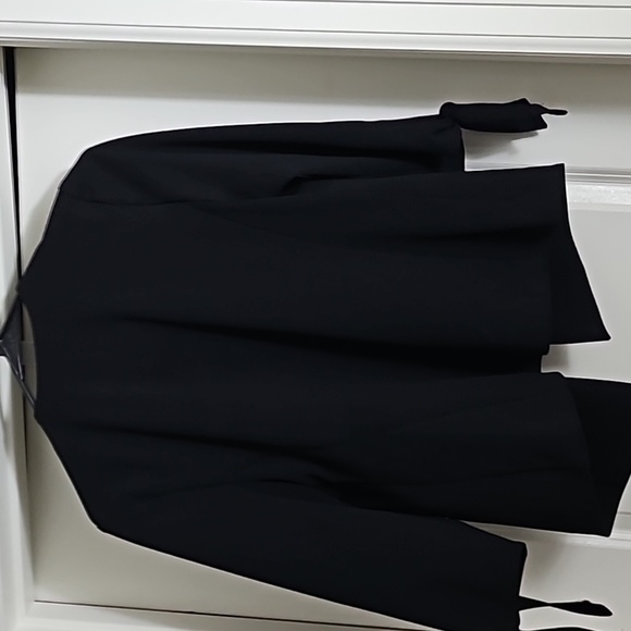 Blazer - Picture 3 of 3